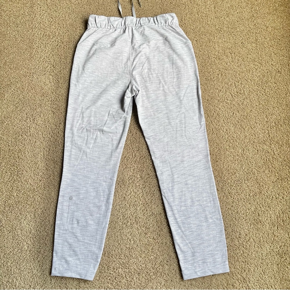 Lululemon On The Fly Pant Sz 4 *28" - Picture 5 of 7